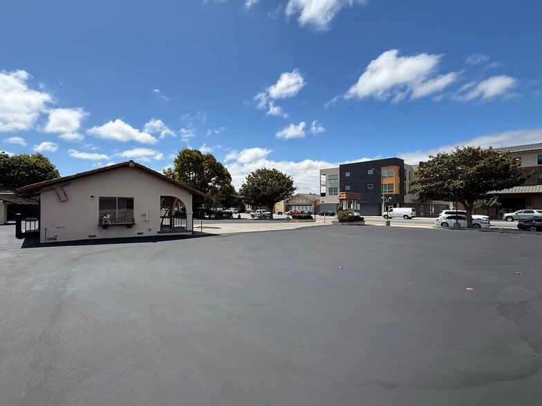 More Photos Of 525 Abbott St, Salinas Auto Repair For Lease