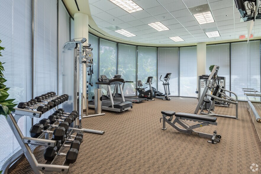 More Photos Of 5850 T G Lee Blvd, Orlando Office For Lease