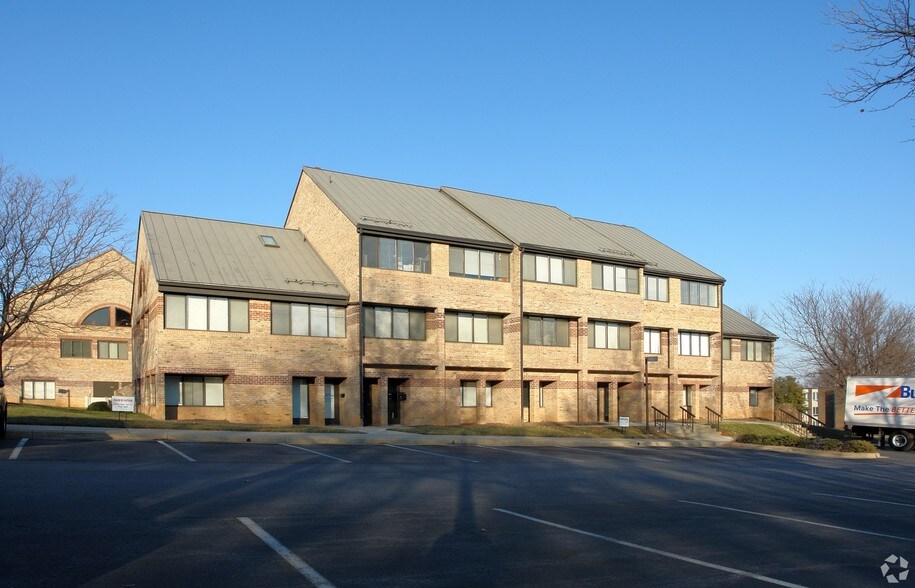 More Photos Of 839 Quince Orchard Blvd, Gaithersburg Office For Sale