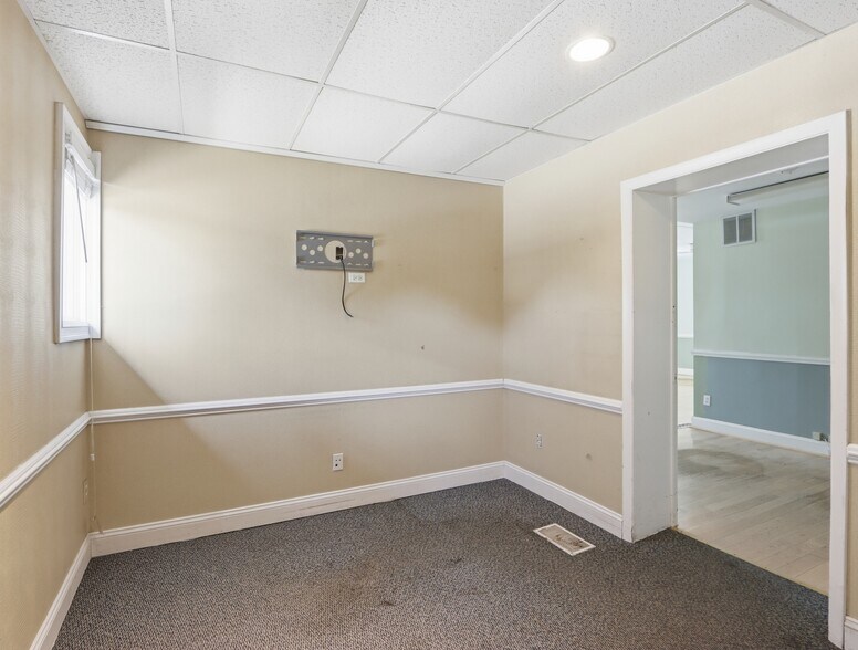 More Photos Of 4405 Leeds Ave, Baltimore Office Residential For Sale