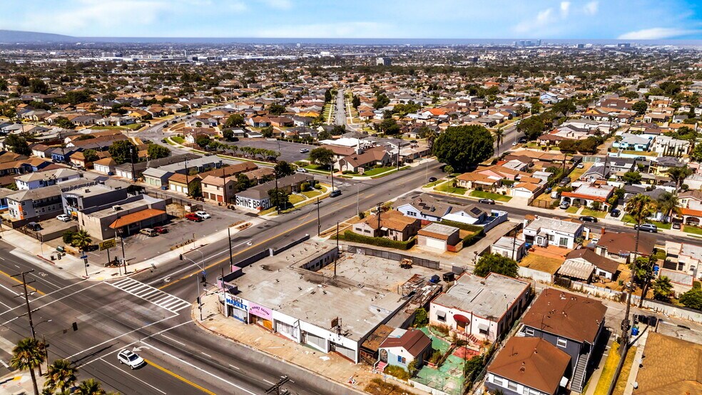 More Photos Of 10715 S Western Ave, Los Angeles Storefront For Lease