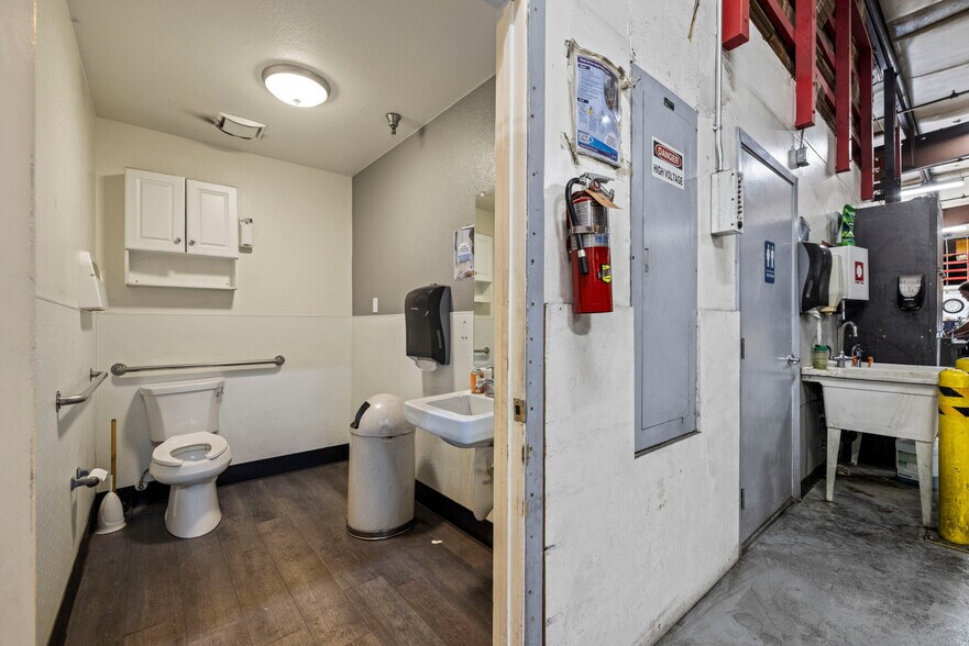 More Photos Of 2431 N Wigwam Dr, Stockton Warehouse For Sale