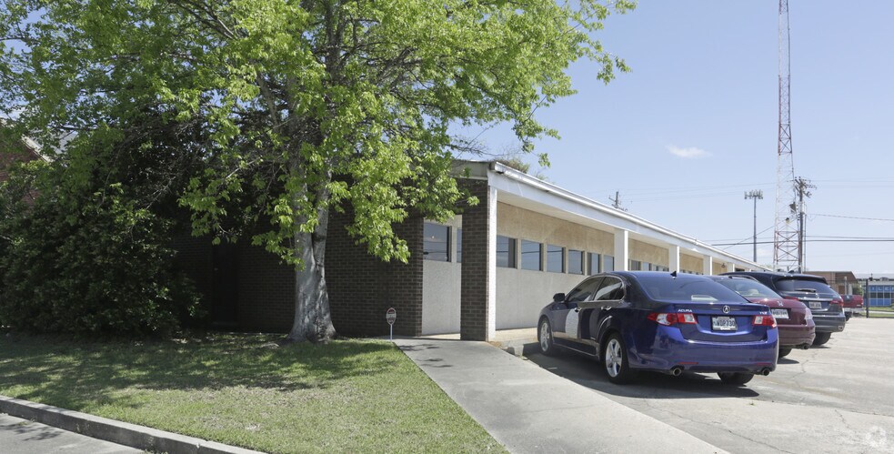 More Photos Of 7707 Waco Ave, Baton Rouge Coworking Space