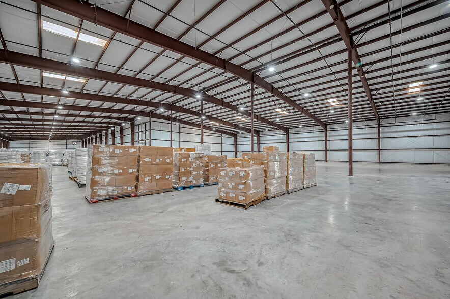 More Photos Of 12708 Jebbia Ln, Stafford Warehouse For Lease