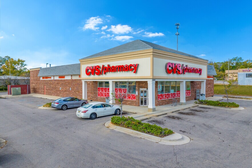 More Photos Of 2000 Center Point, Birmingham Drugstore For Sale