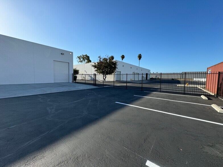 More Photos Of 16027 Carmenita Rd, Cerritos Warehouse For Lease