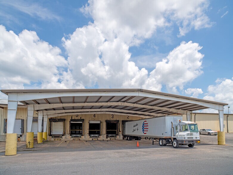 More Photos Of 11200 Wildwood Dr, Olive Branch Manufacturing For Lease