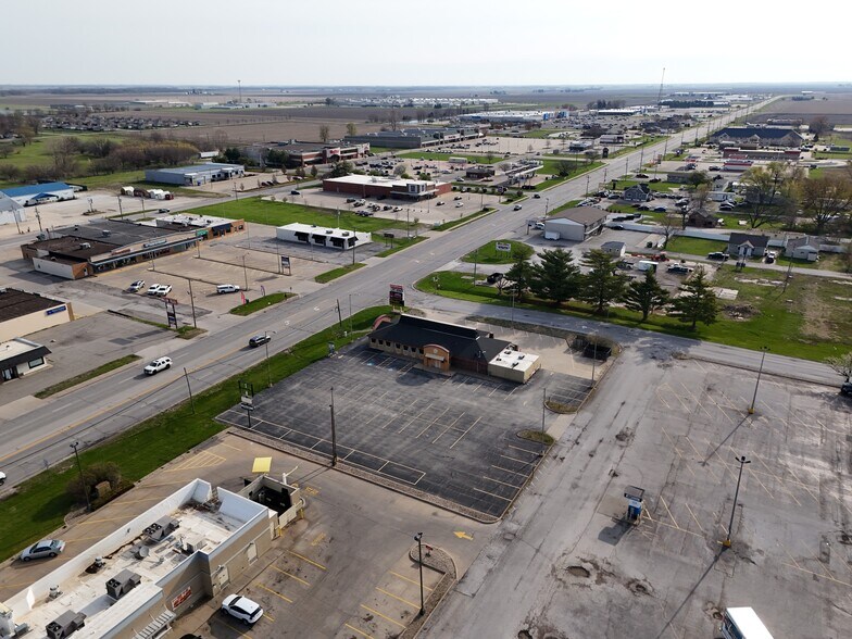 More Photos Of 1435 E Jackson St, Macomb Fast Food For Lease