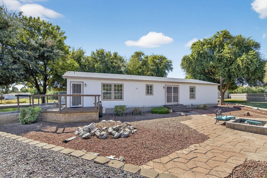 More Photos Of 9259 S Priest Dr, Tempe Showroom For Lease