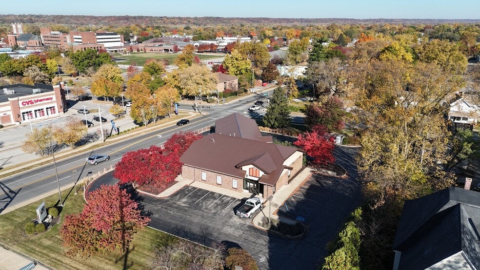 More Photos Of 1800 Union St, Lafayette Office For Sale
