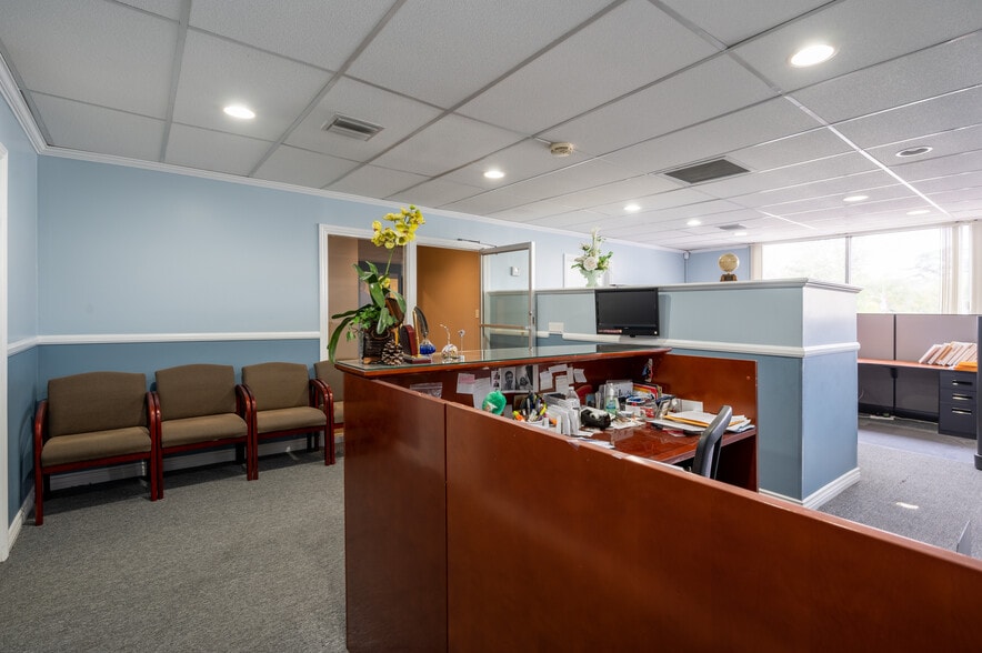 More Photos Of 2000 E Chapman Ave, Fullerton Medical For Lease