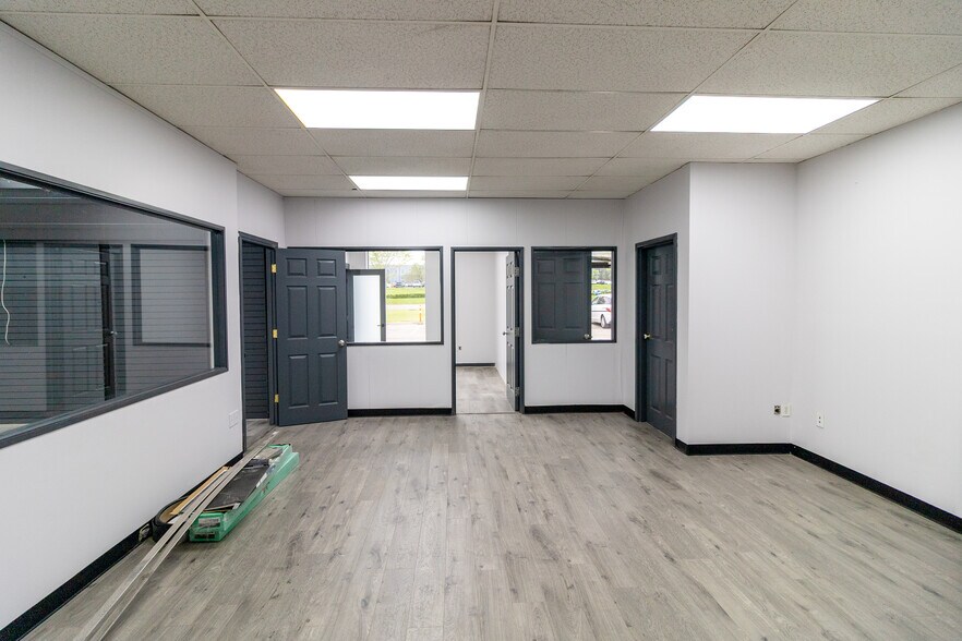 More Photos Of 3501 23rd St NE, Calgary Warehouse For Lease