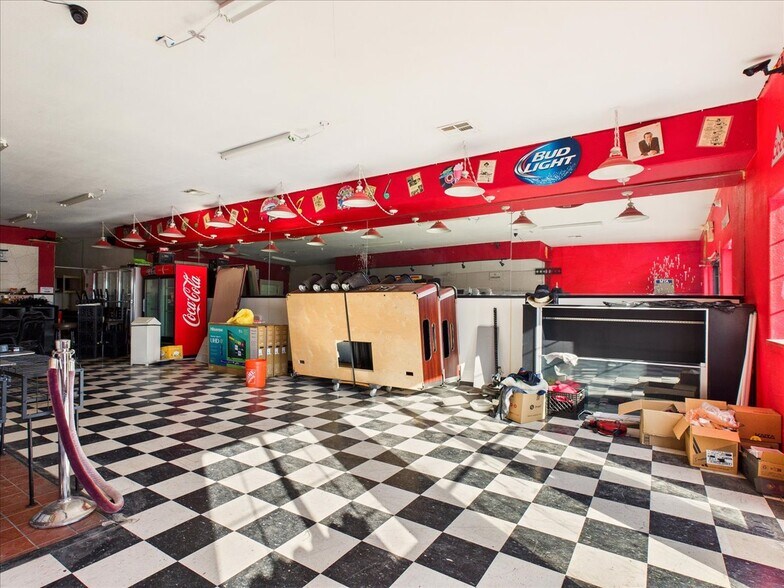 More Photos Of 1700 S Pahrump Valley Blvd, Pahrump Storefront For Sale