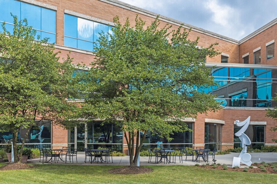 More Photos Of 10000 Innovation Dr, Wauwatosa Office For Lease