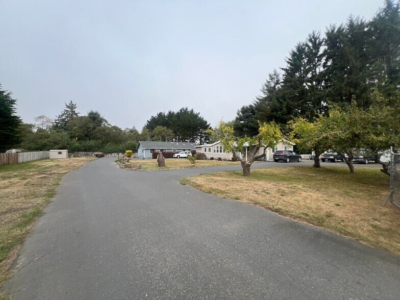 More Photos Of 2580 Central Ave, Mckinleyville Manufactured Housing Mobile Home Park For Sale