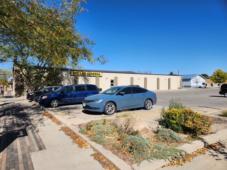 More Photos Of 305 N Federal Ave, Mason City Freestanding For Sale