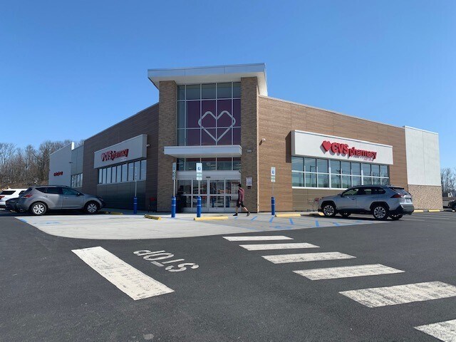 More Photos Of 84 Clowes Ave, Goshen Unknown For Lease