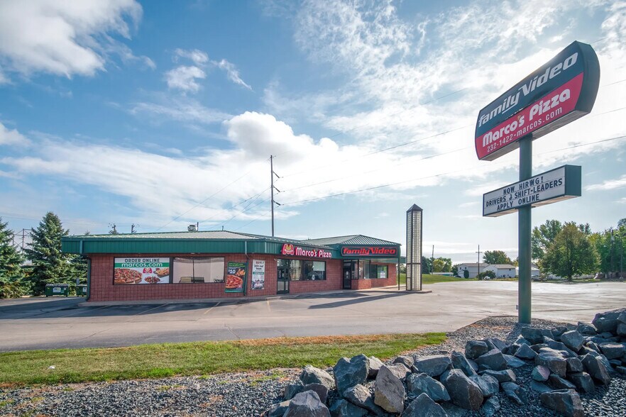 More Photos Of 350 Ohio St, Oshkosh General Retail For Lease