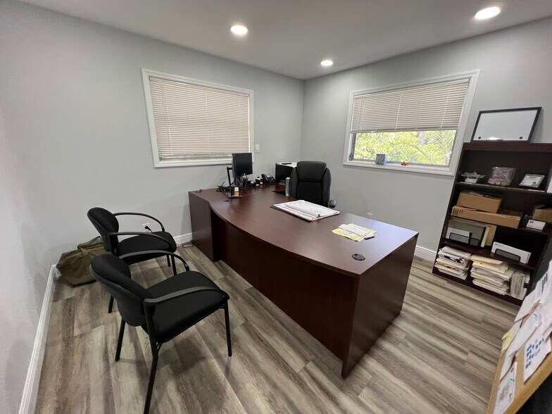 More Photos Of 505 Westbrook Ave, Brandon Office For Sale