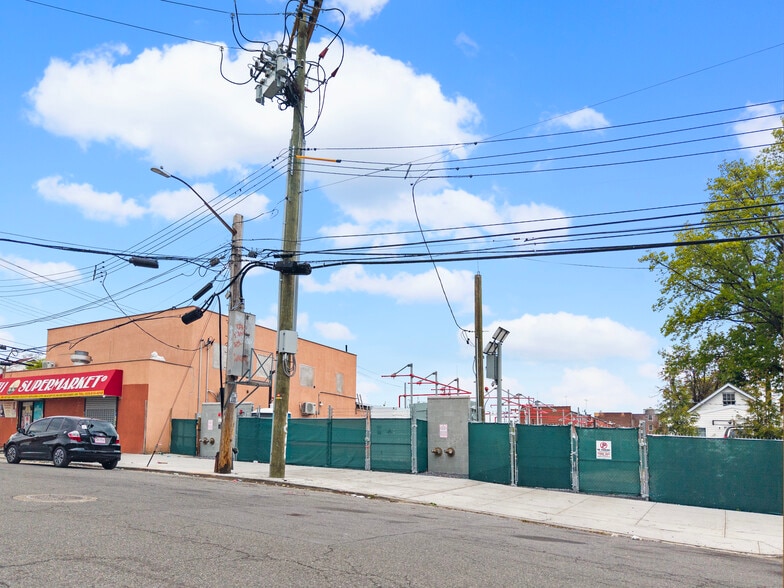 More Photos Of 1927 Gildersleeve Ave, Bronx Land For Sale