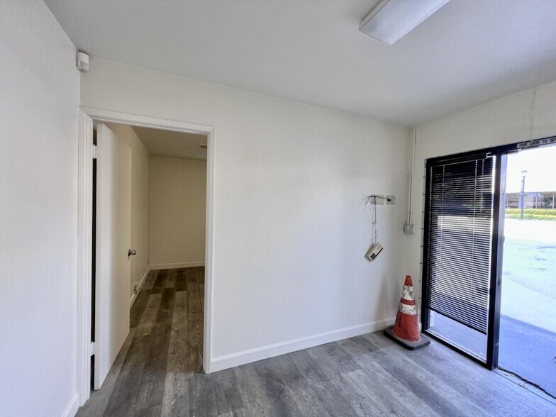 More Photos Of 144 E Santa Clara St, Arcadia Warehouse For Lease