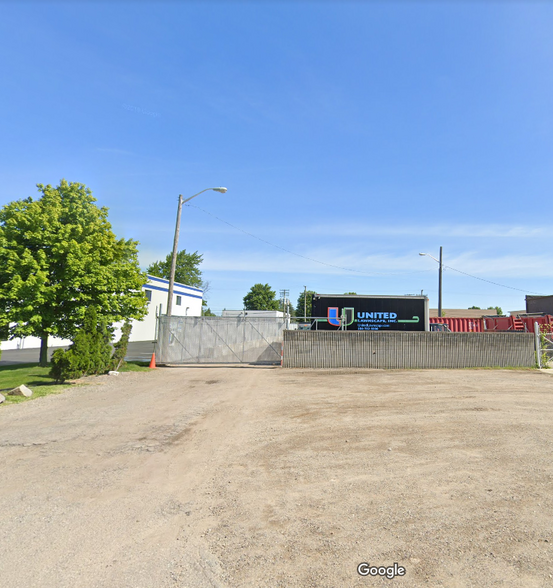 Primary Photo Of 1861 Birchwood Dr, Troy Contractor Storage Yard For Sale