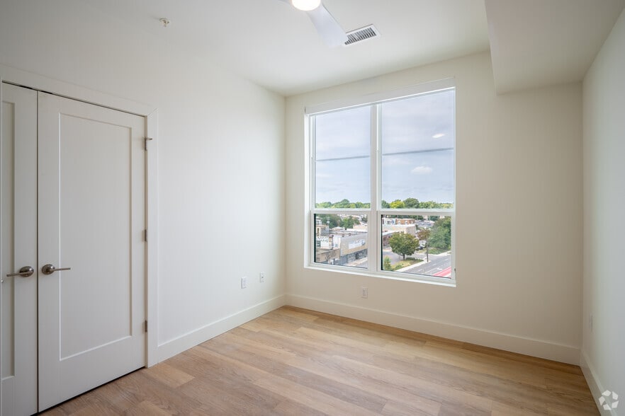 More Photos Of 2820 W Broad St, Richmond Apartments For Lease