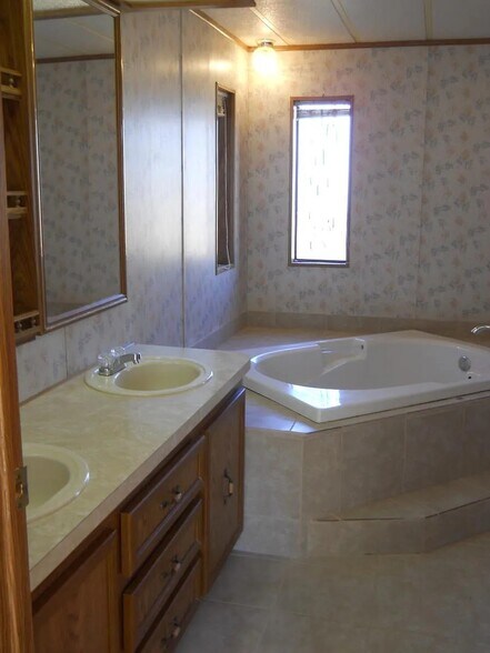 More Photos Of , Caldwell Multifamily For Sale