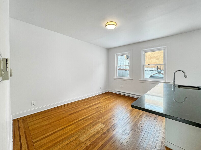 More Photos Of 811 Courtlandt Ave, Bronx Apartments For Sale