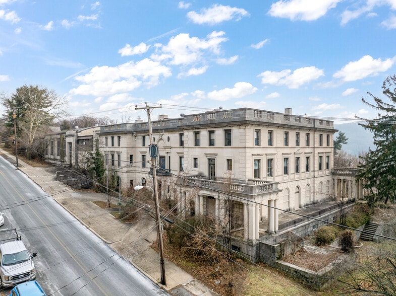 More Photos Of 1400 Hill Rd, Reading Schools For Sale