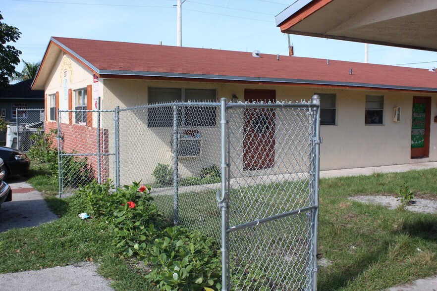 More Photos Of 225 NW 12th Ct, Pompano Beach Apartments For Sale