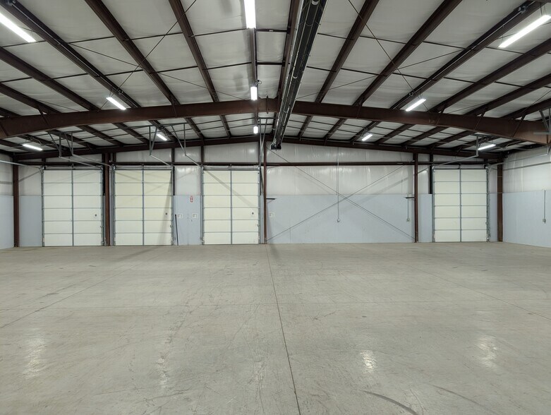 More Photos Of 4089 Pepperell Way, Dublin Manufacturing For Lease