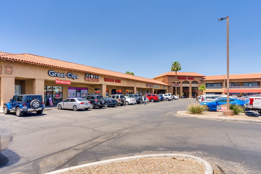 More Photos Of 1101 N Wilmot Rd, Tucson Unknown For Lease