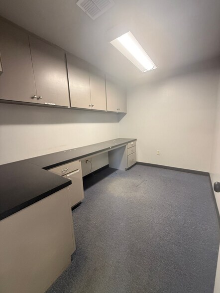 More Photos Of 3836 Industrial Cir, Bossier City Service For Lease