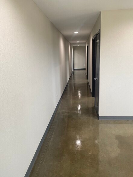 More Photos Of 9984 US Highway 87 W, La Vernia Warehouse For Lease