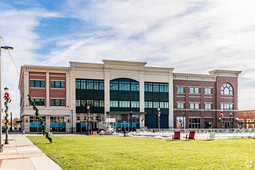 Primary Photo Of 7280 NW 87th St, Kansas City Coworking Space