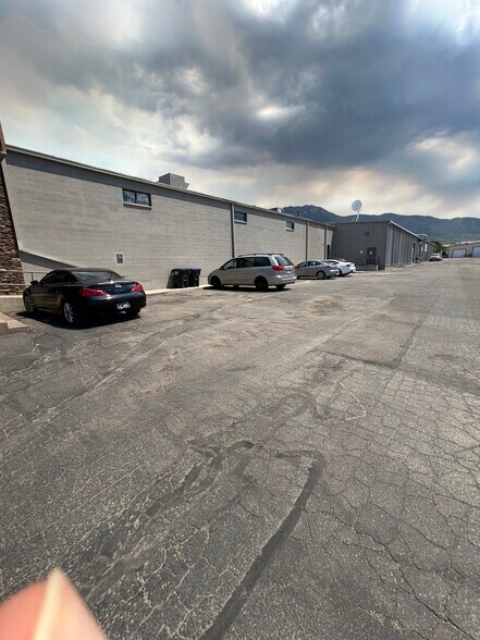 More Photos Of 150 E 400 N, Salem Manufacturing For Lease
