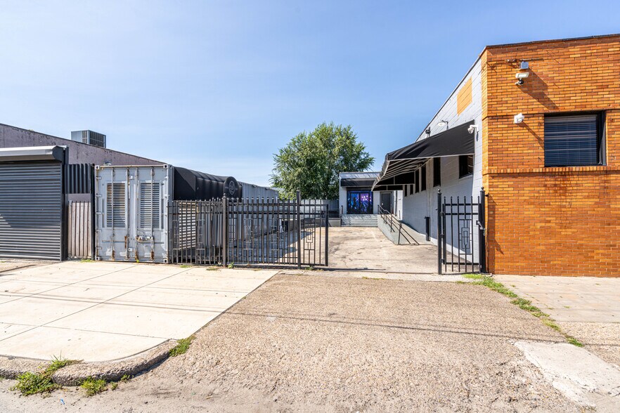 More Photos Of 4234-4242 MacAlester Ave, Philadelphia Manufacturing For Sale