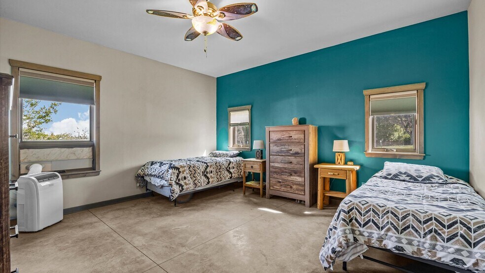 More Photos Of 41990 Cottonwood Creek Rd, Crawford Apartments For Sale