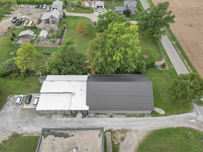 More Photos Of 10843 Foundation Rd, Croton Showroom For Lease