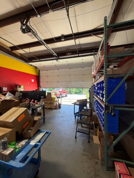 More Photos Of 10 Kendrick Rd, Wareham Flex For Lease