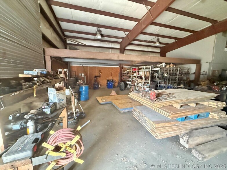 More Photos Of 209 Highway 128 Hwy, Heavener Service For Sale