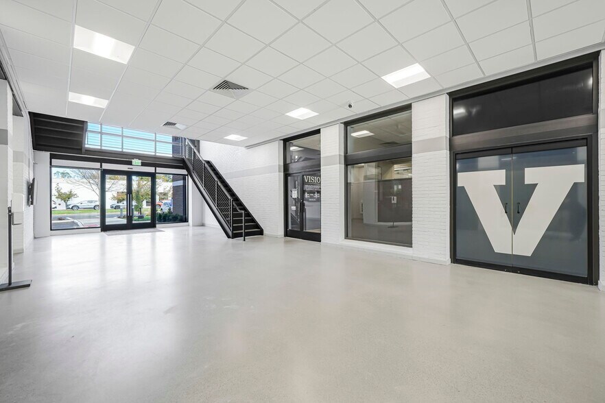 More Photos Of 1 Lethbridge Plz, Mahwah Office For Lease