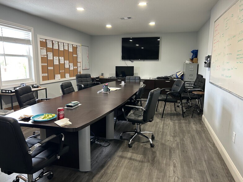 More Photos Of 850 E SR 436, Casselberry Freestanding For Sale