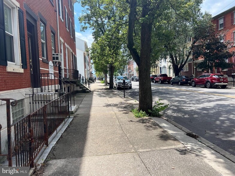 More Photos Of 528 Swede St, Norristown Office For Sale