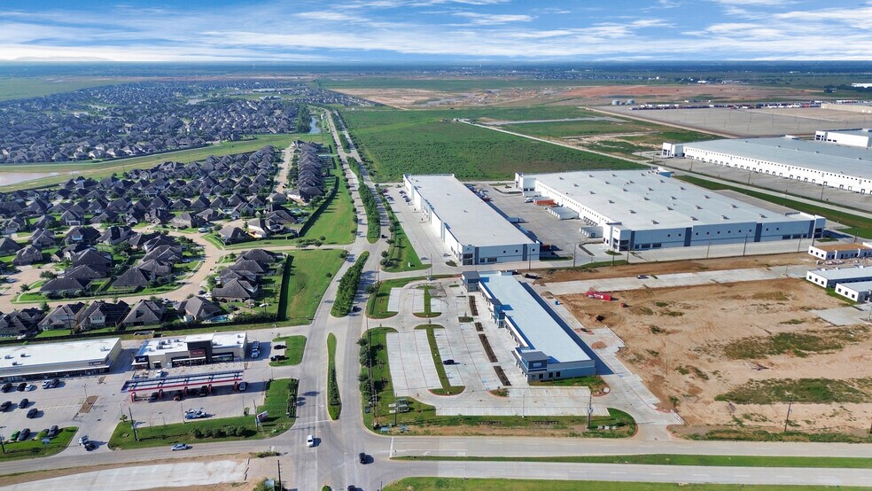 More Photos Of 30625 Kingsland Blvd, Brookshire Storefront For Sale