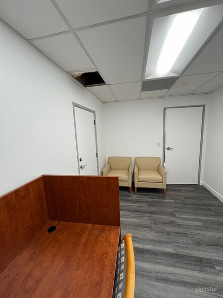 More Photos Of 17725 Crenshaw Blvd, Torrance Office For Sale