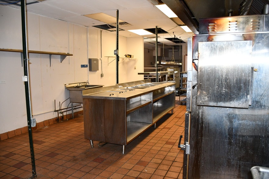 More Photos Of 10211 W Lincoln Hwy, Frankfort Restaurant For Lease