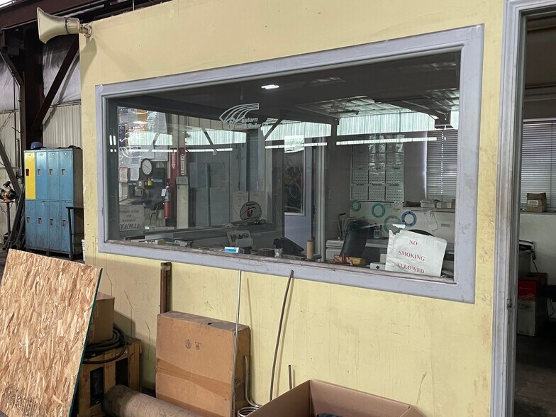 More Photos Of 4751 Fox St, Denver Manufacturing For Lease