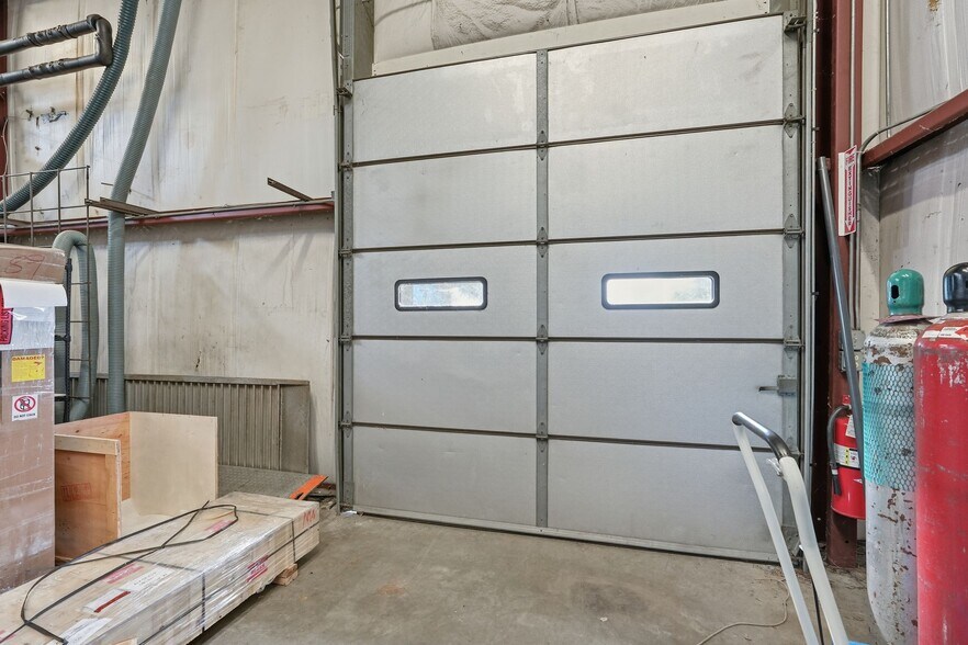 More Photos Of 665 Amherst Rd, Sunderland Research And Development For Sale